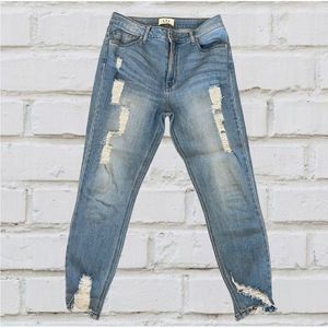 LTJ Women's Distressed Skinny Cropped Jeans Size 31